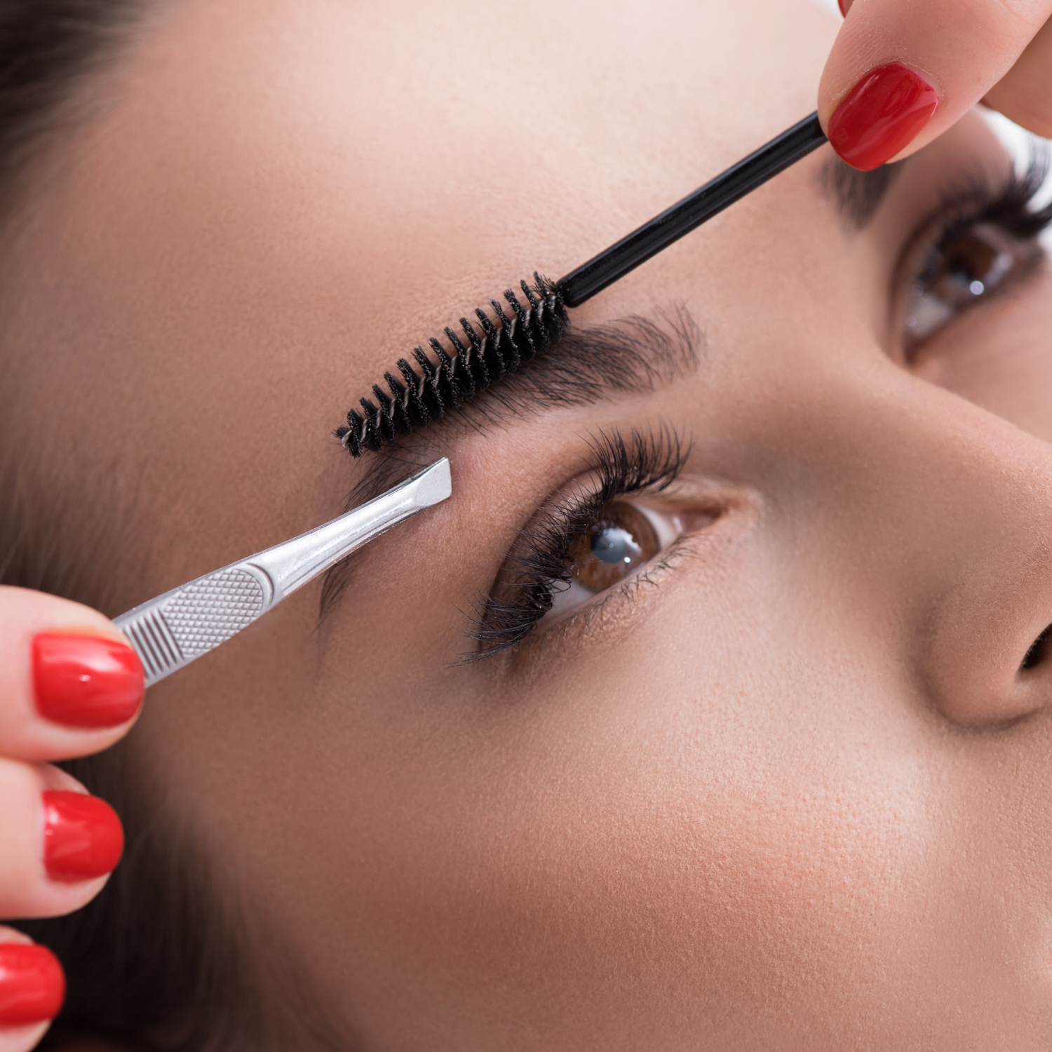 Szempilla és szemöldök